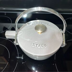 Staub grey cast-iron kettle